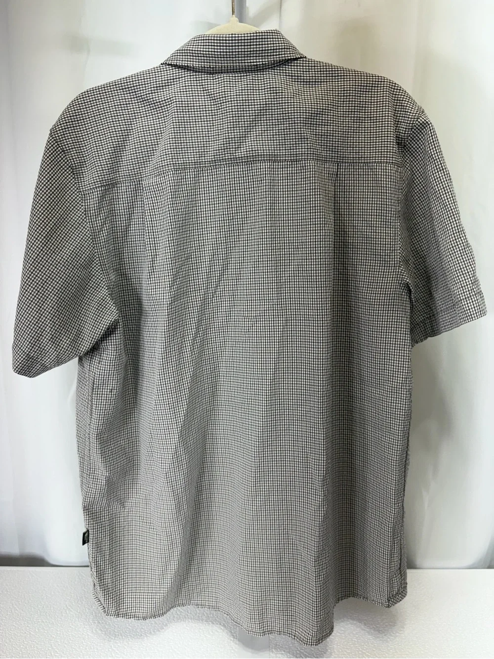 The North Face Men’s Short-Sleeve Micro Check Button Shirt - Black & White 1776
